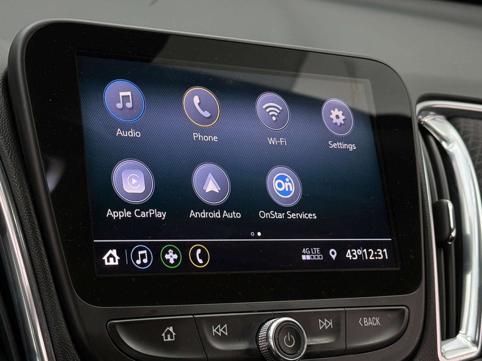 Thumbnail: 2020 Chevrolet Malibu - 4