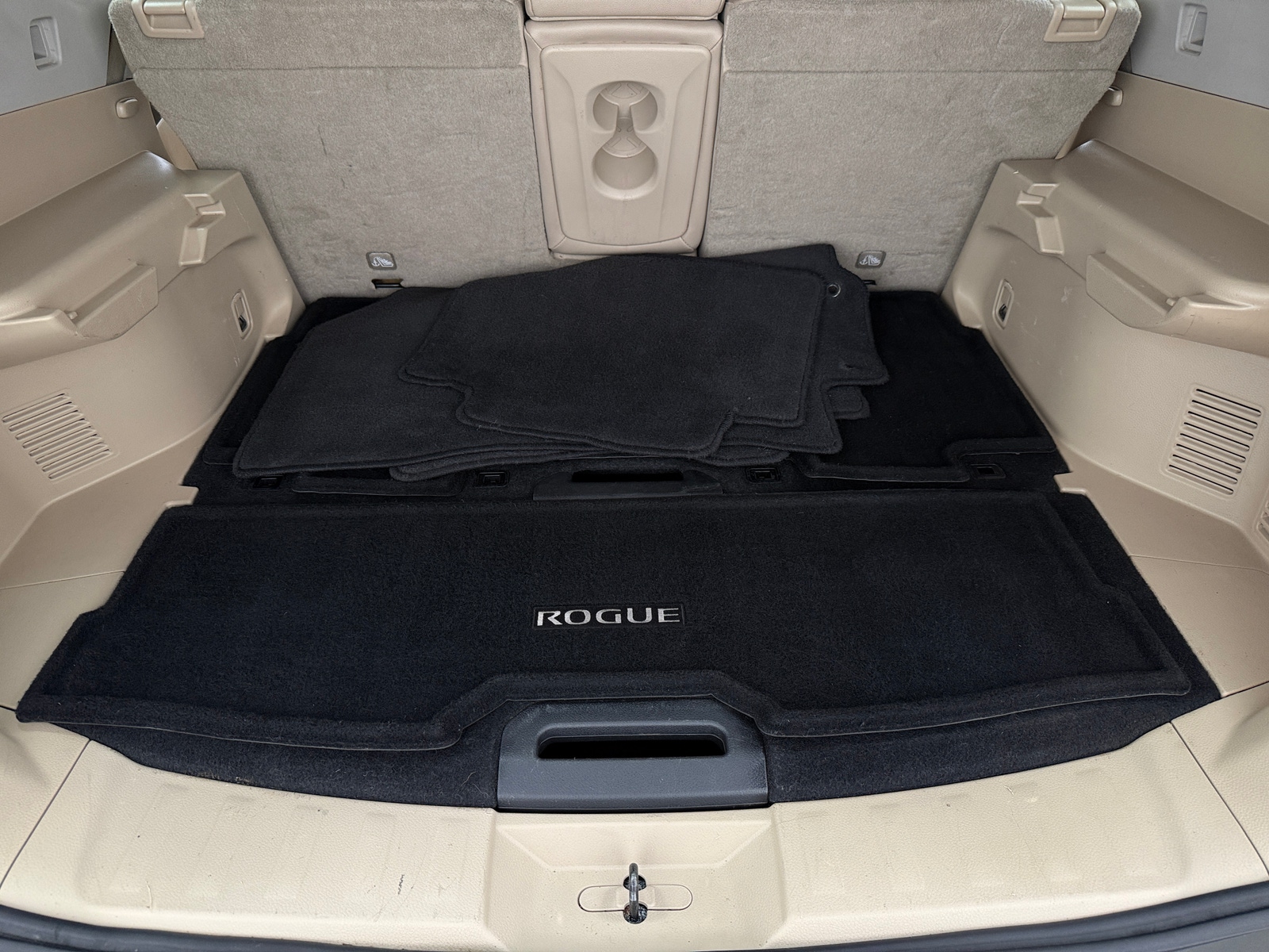 Thumbnail: 2016 Nissan Rogue - 6