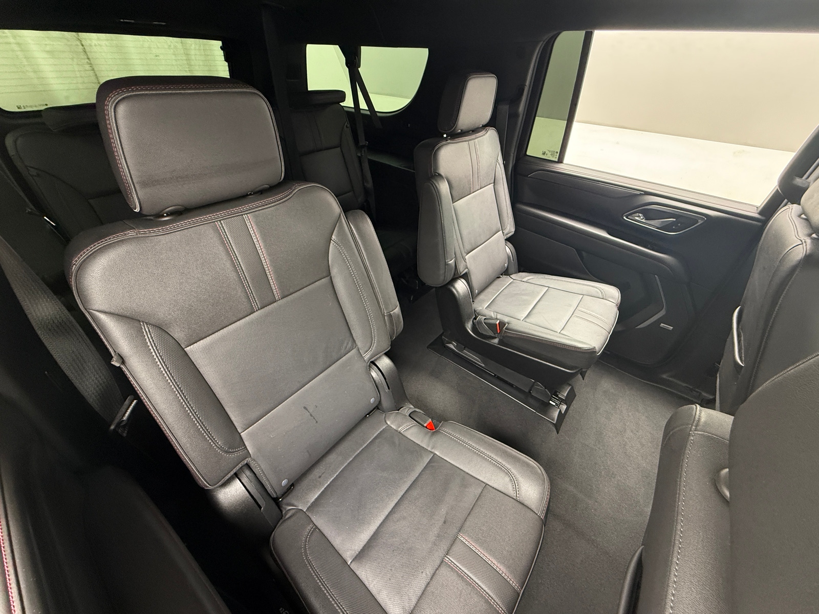 Thumbnail: 2023 Chevrolet Suburban - 5