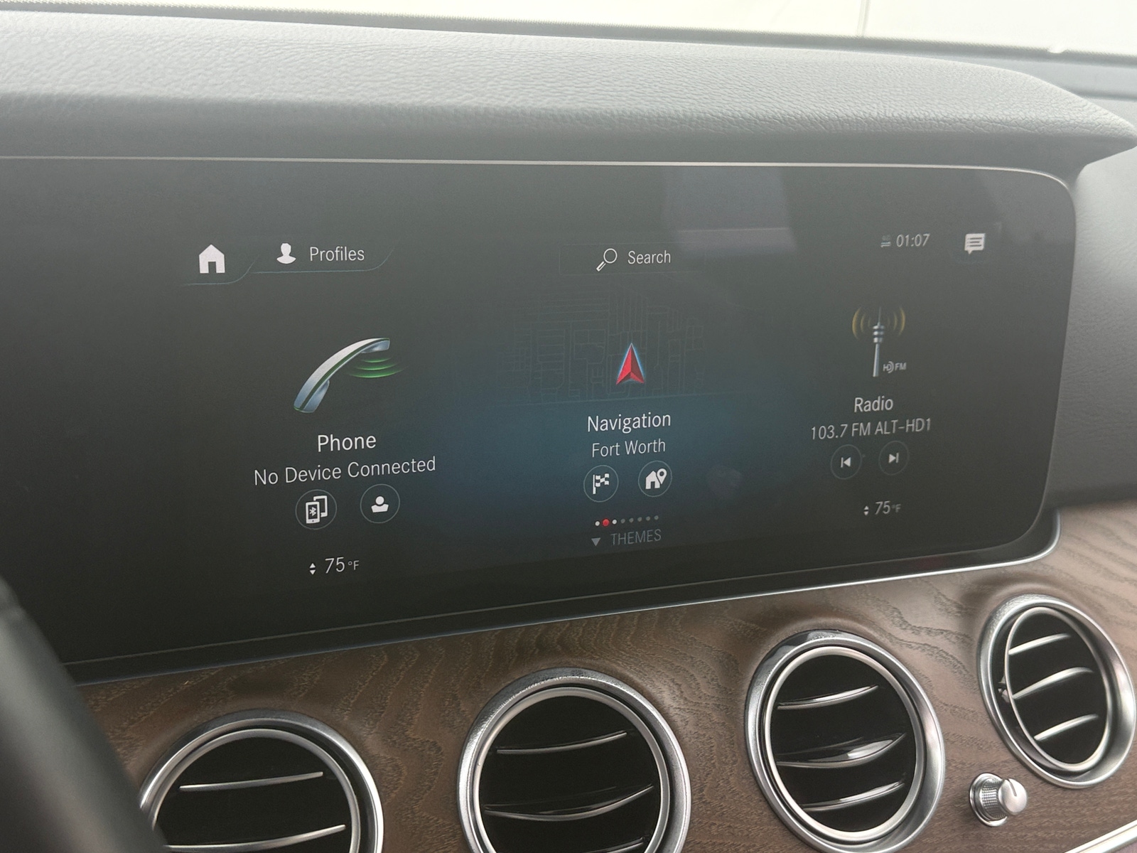 Thumbnail: 2023 Mercedes-Benz E-Class - 3