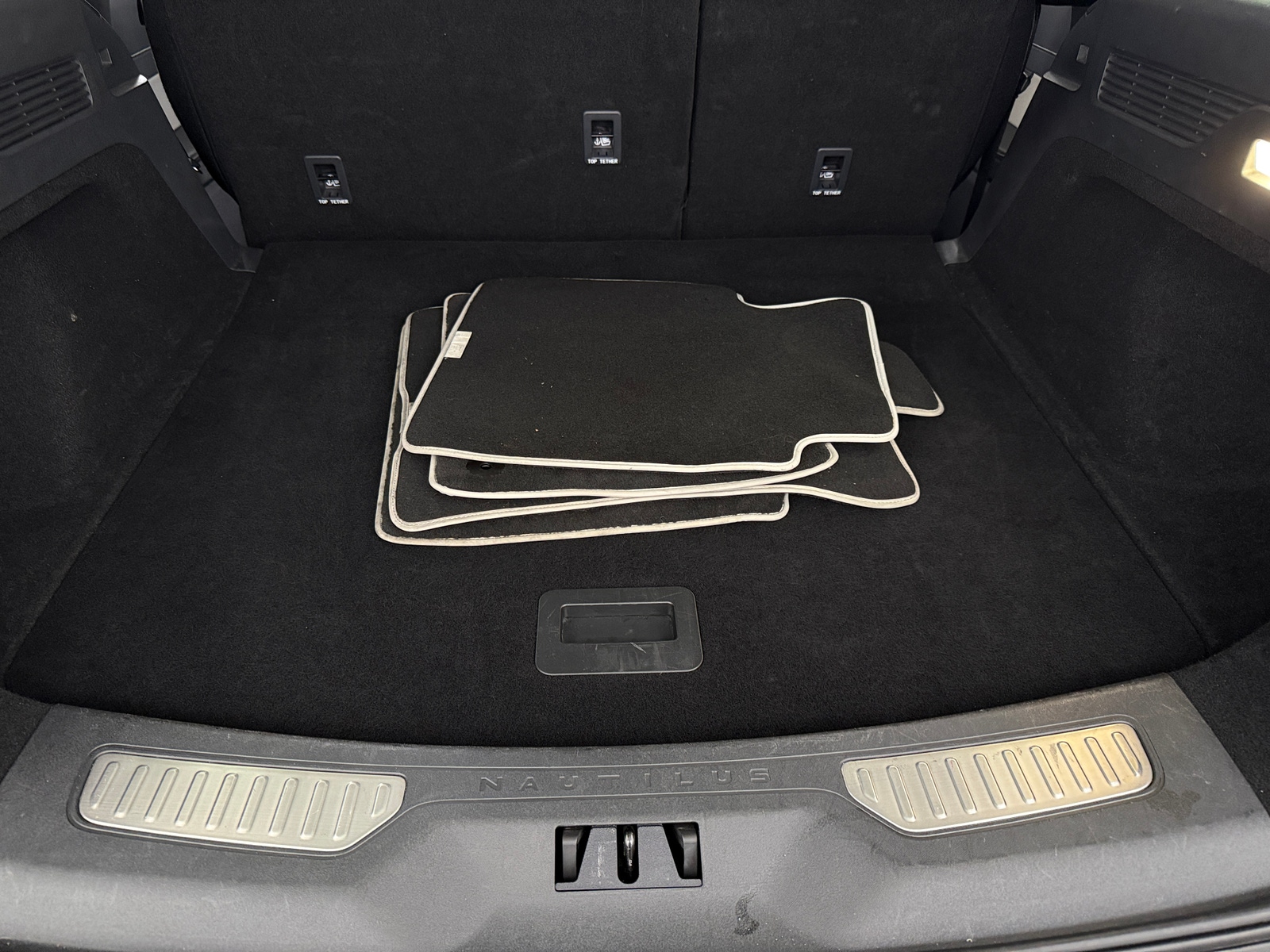 Thumbnail: 2024 Lincoln Nautilus - 6