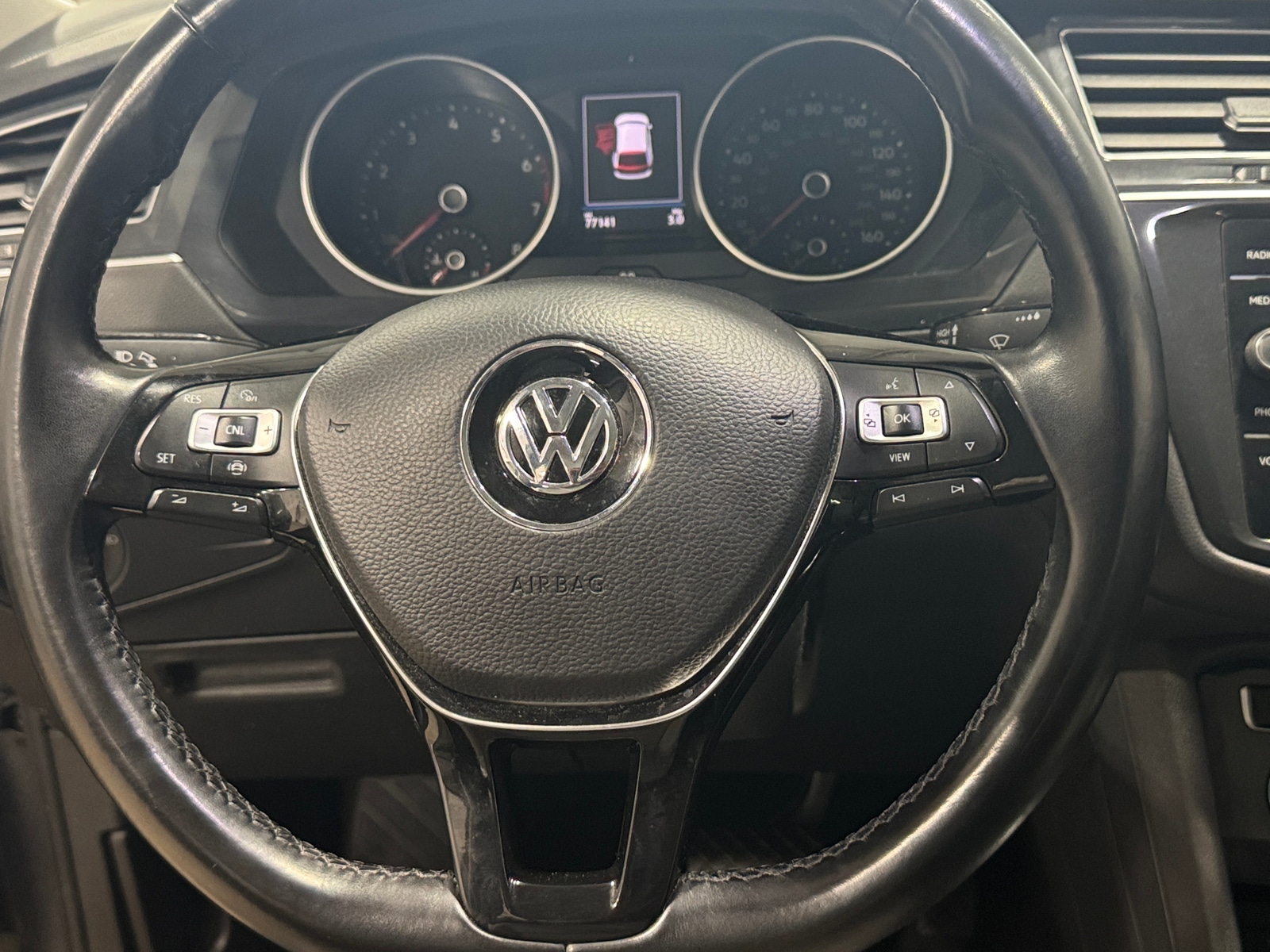 Thumbnail: 2019 Volkswagen Tiguan - 4