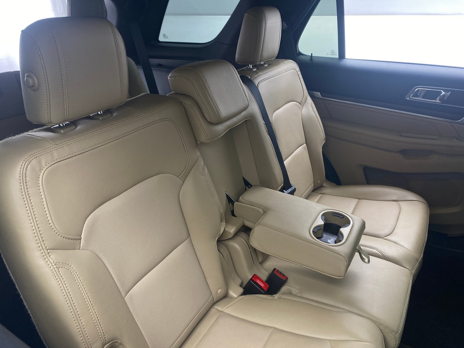 Thumbnail: 2016 Ford Explorer - 5