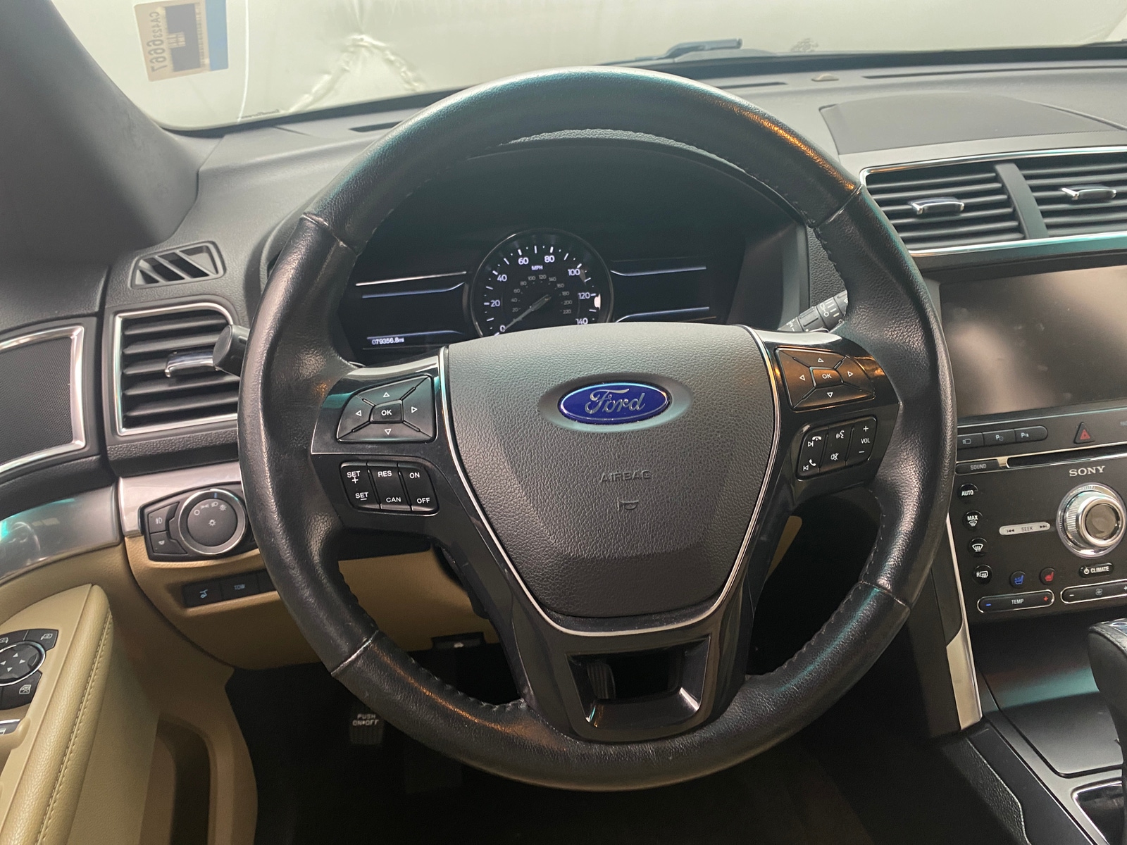 Thumbnail: 2016 Ford Explorer - 4