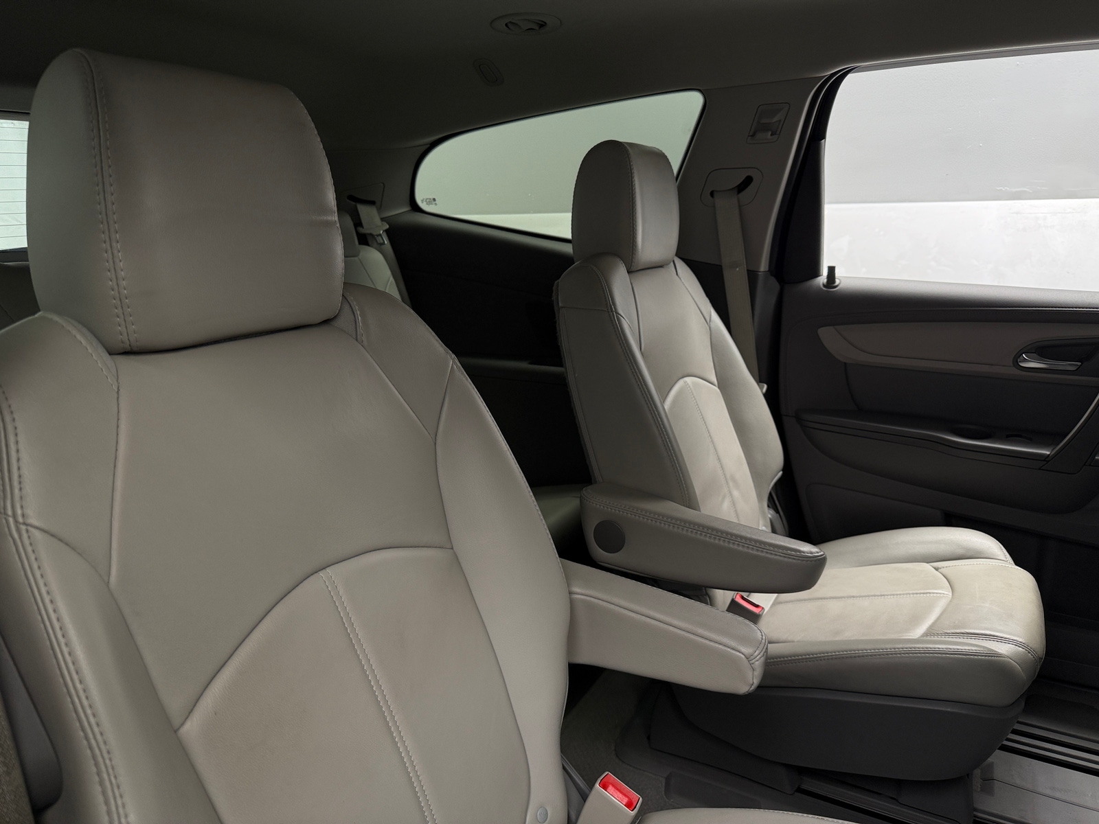 Thumbnail: 2017 Chevrolet Traverse - 6