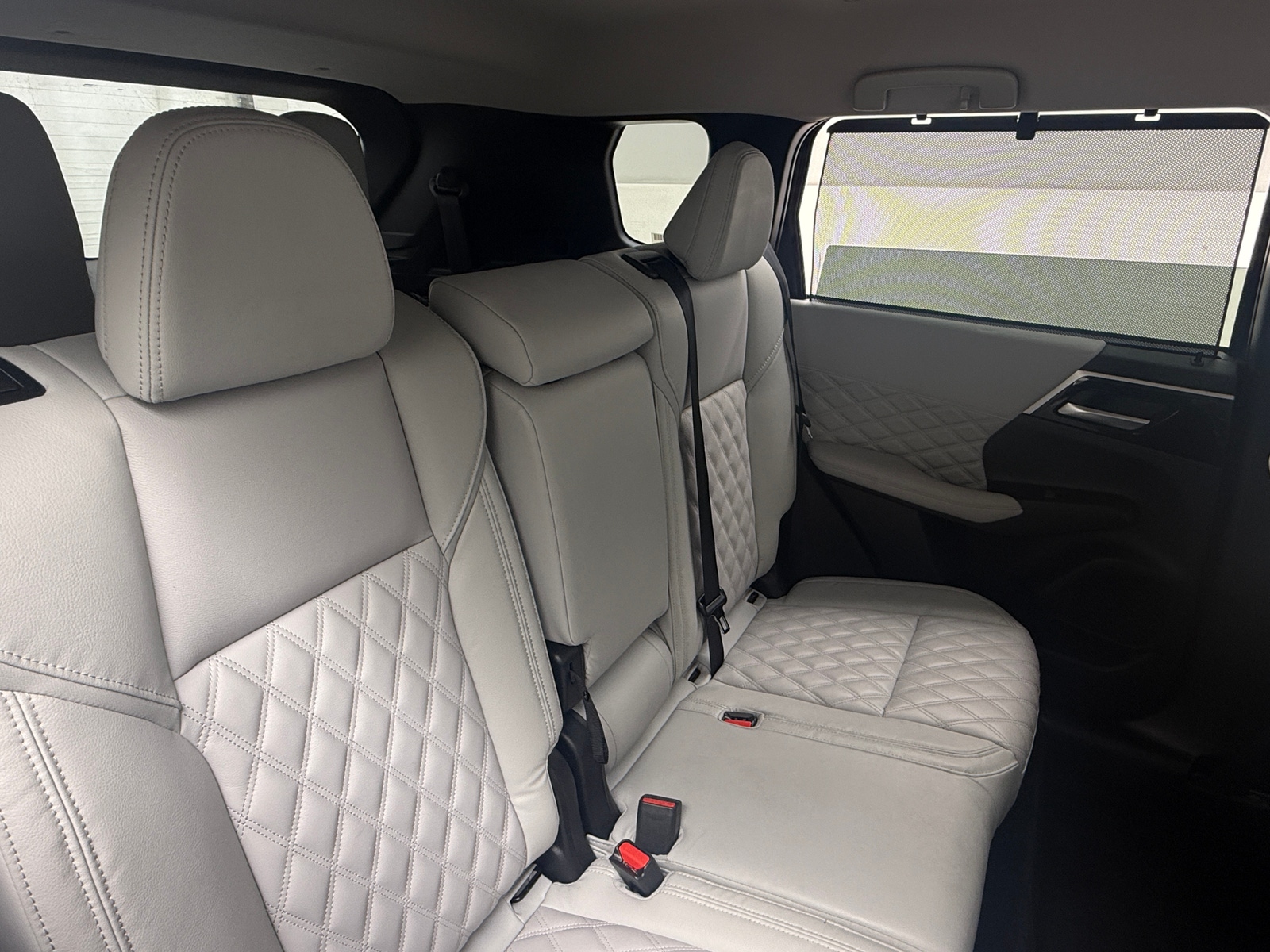 Thumbnail: 2024 Mitsubishi Outlander - 5