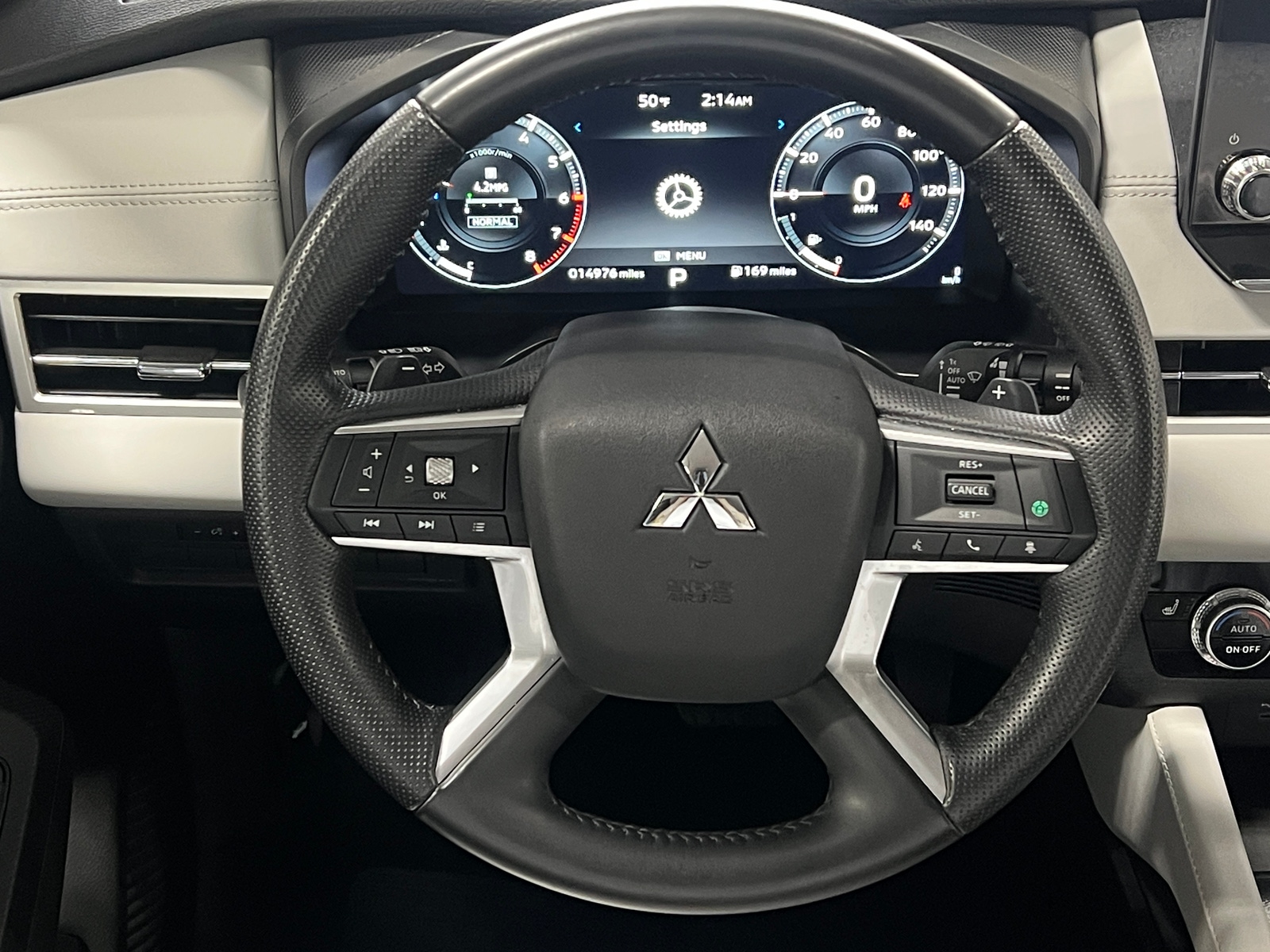 Thumbnail: 2024 Mitsubishi Outlander - 4