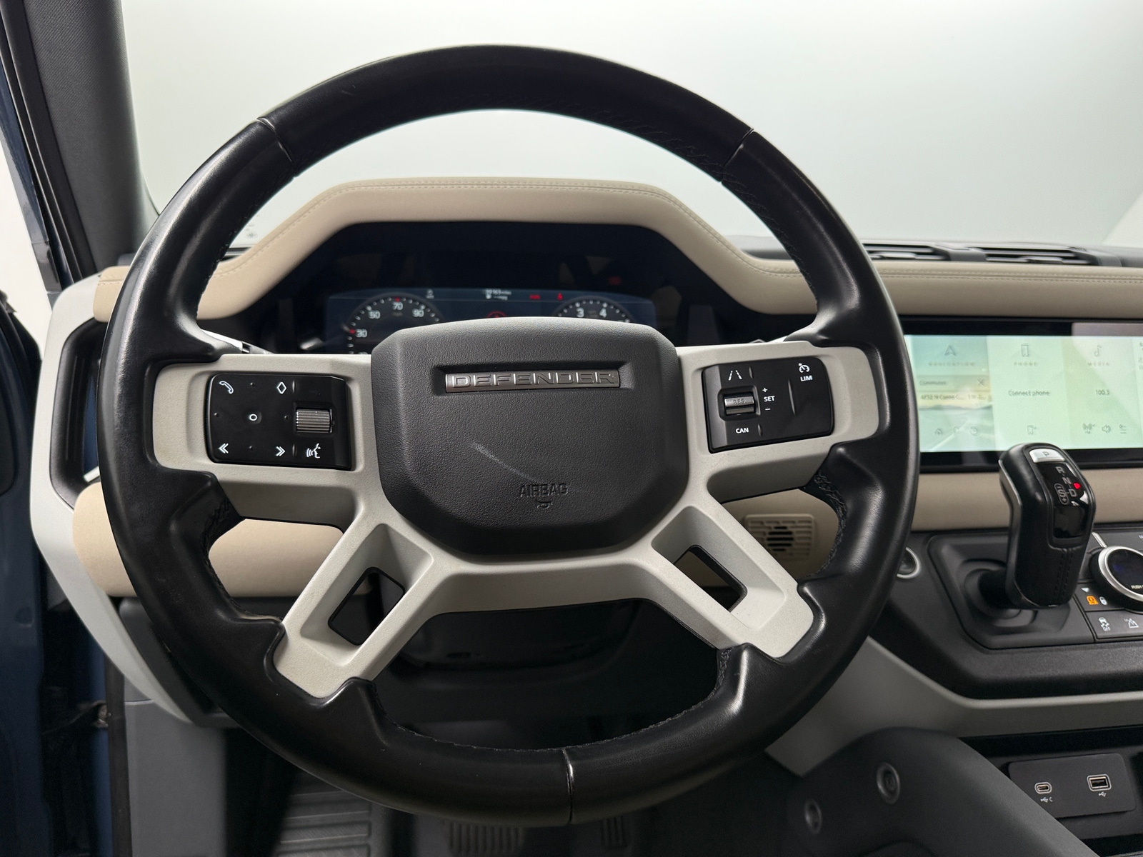 Thumbnail: 2021 Land Rover Defender - 4