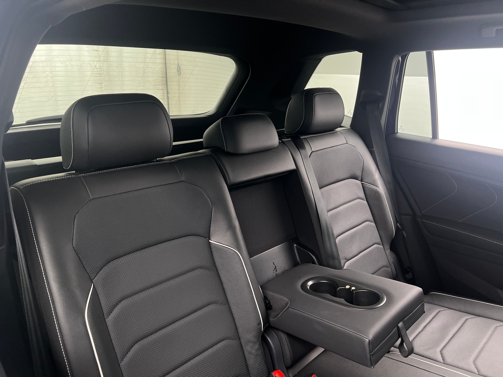 Thumbnail: 2024 Volkswagen Tiguan - 5