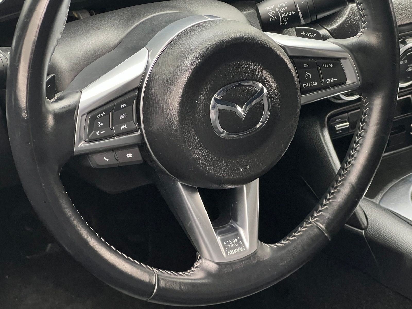 Thumbnail: 2021 Mazda MX-5 Miata - 4