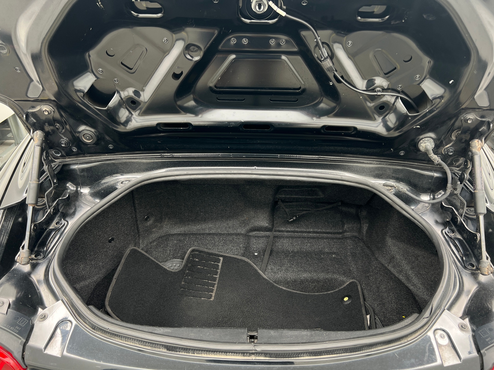 Thumbnail: 2021 Mazda MX-5 Miata - 5