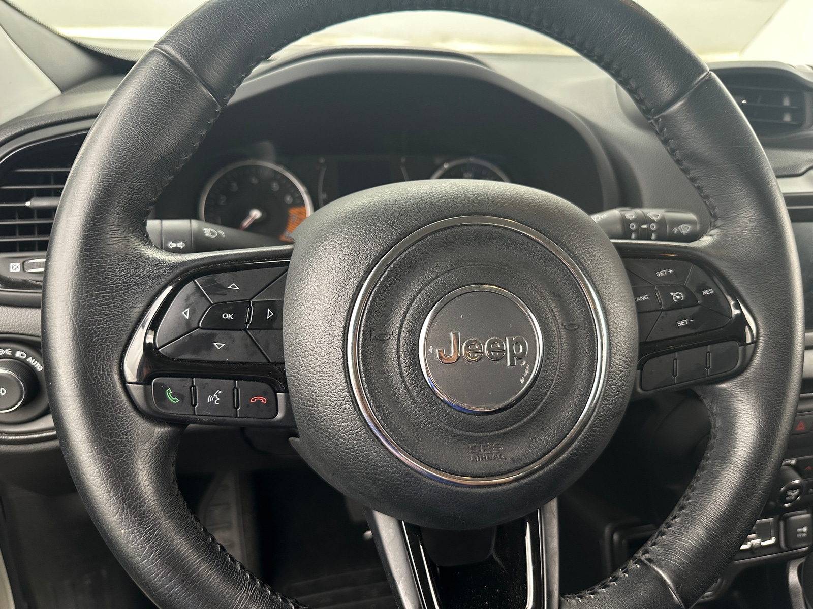 Thumbnail: 2019 Jeep Renegade - 5