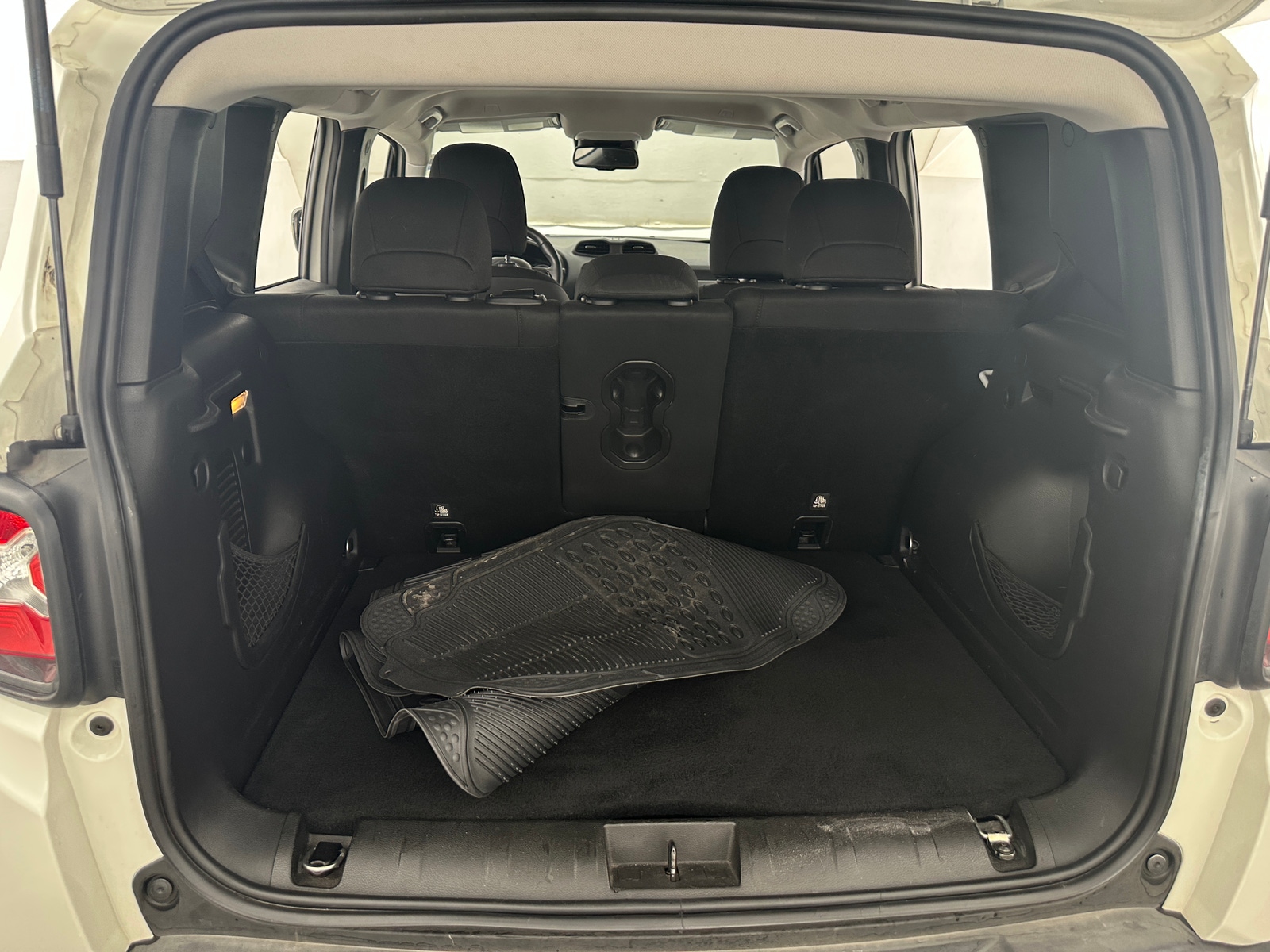 Thumbnail: 2019 Jeep Renegade - 7