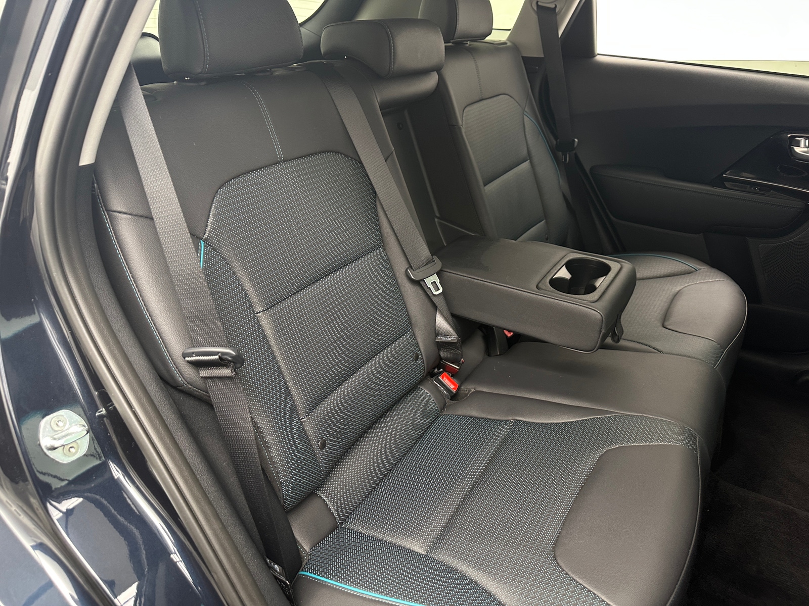 Thumbnail: 2022 Kia Niro - 5