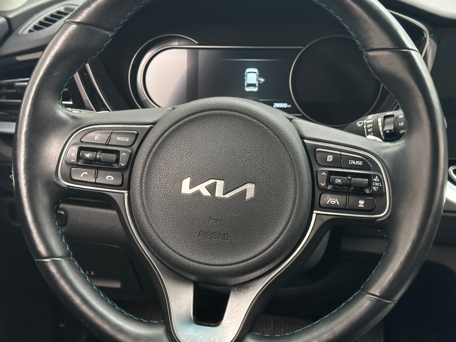 Thumbnail: 2022 Kia Niro - 4