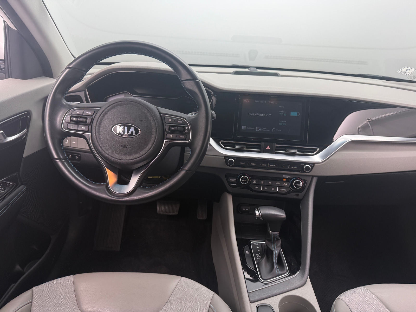 Thumbnail: 2020 Kia Niro - 5