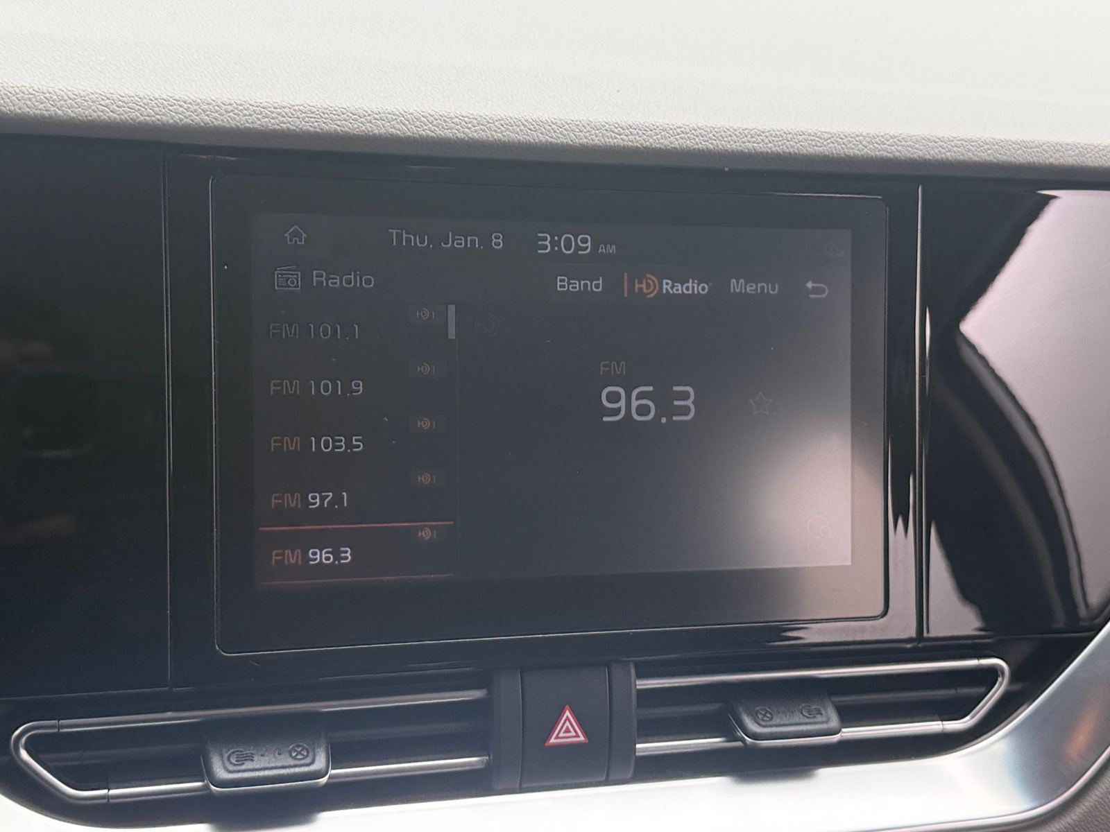 Thumbnail: 2020 Kia Niro - 4