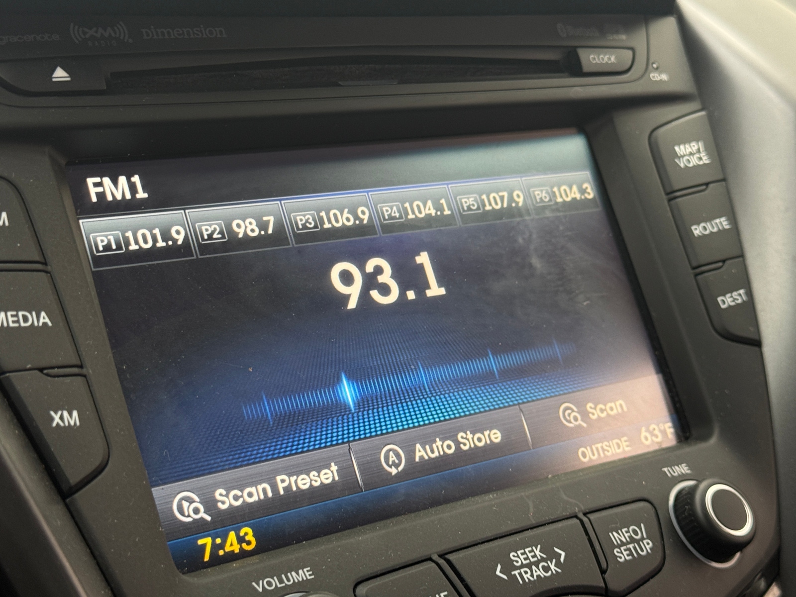 Thumbnail: 2015 Hyundai Veloster - 3