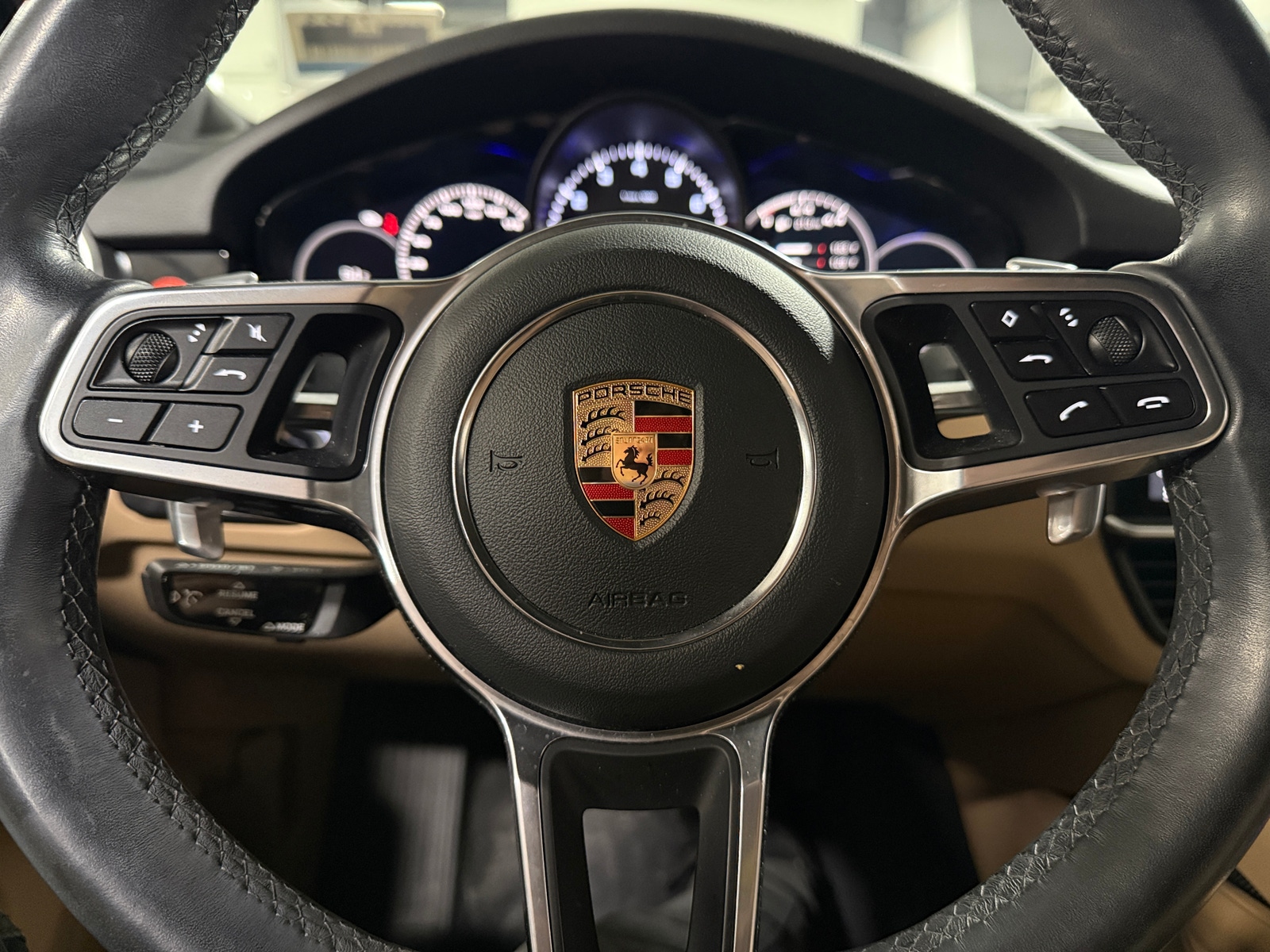Thumbnail: 2019 Porsche Cayenne - 4