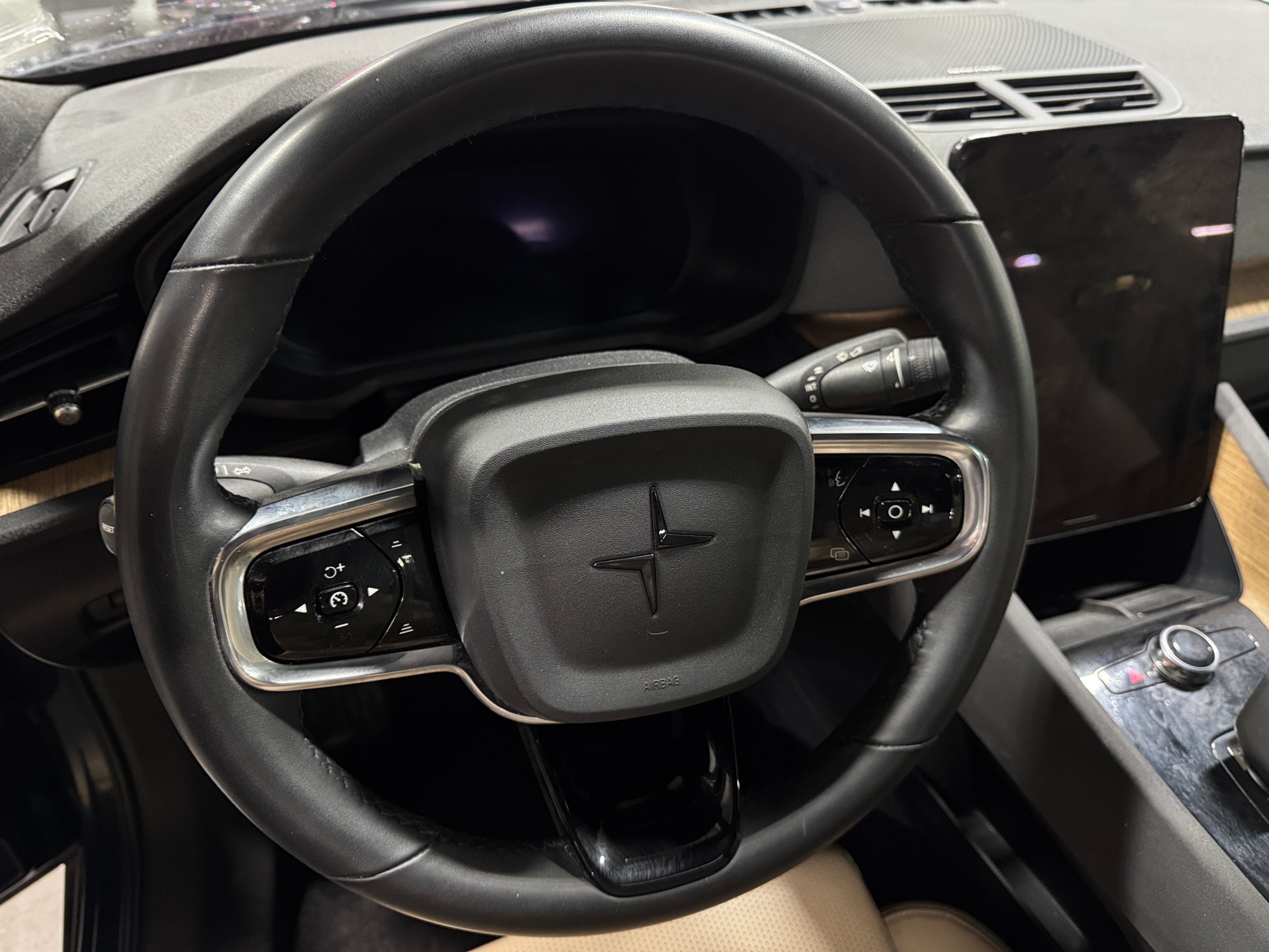 Thumbnail: 2022 Polestar 2 - 5