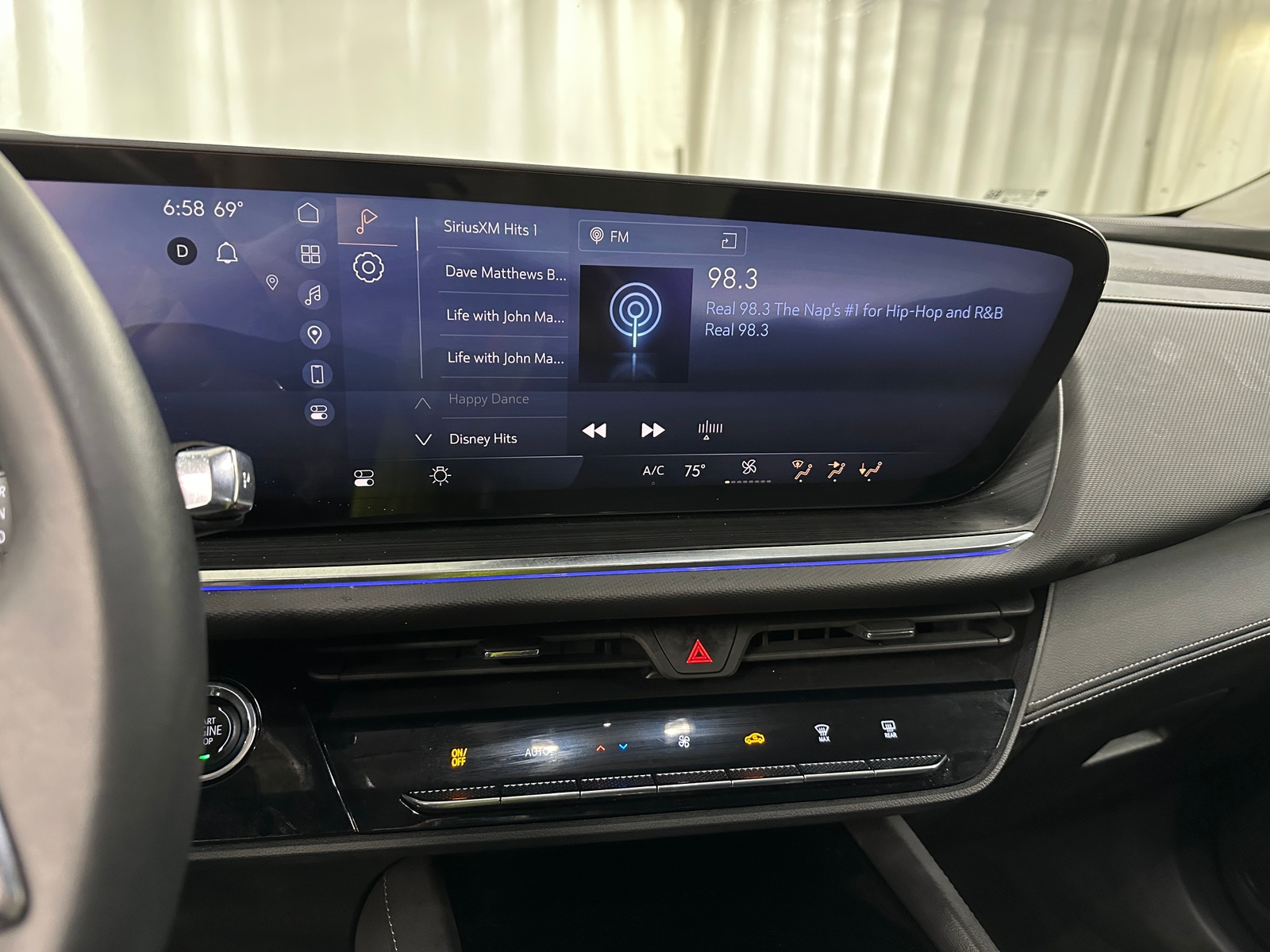 Thumbnail: 2025 Buick Envision - 3