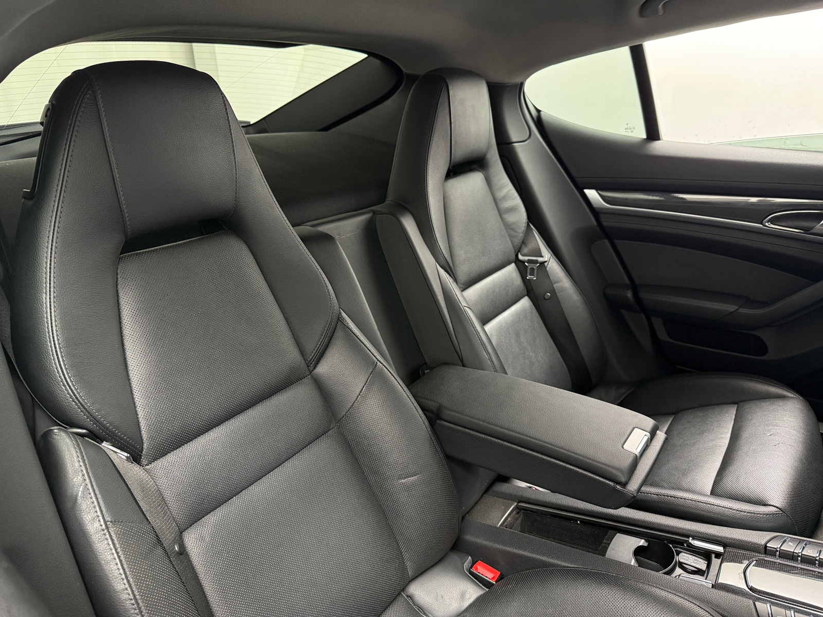 Thumbnail: 2016 Porsche Panamera - 5