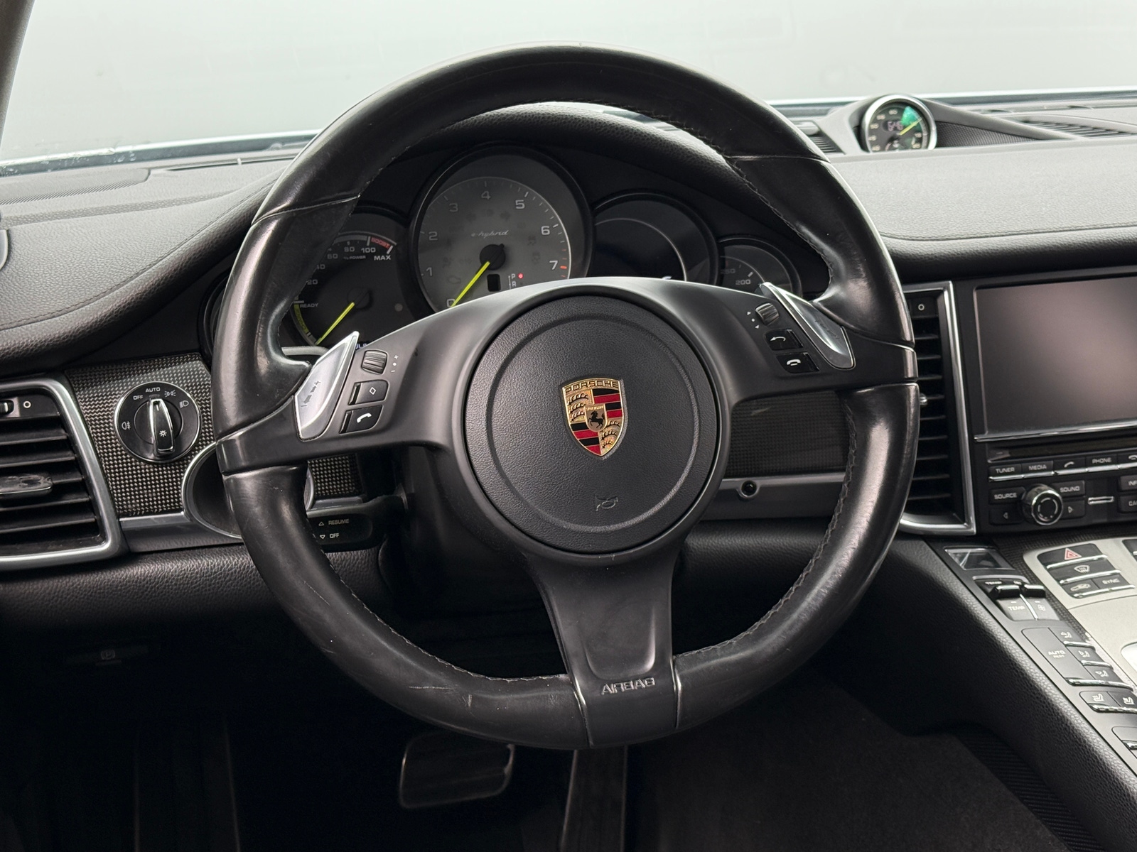 Thumbnail: 2016 Porsche Panamera - 4