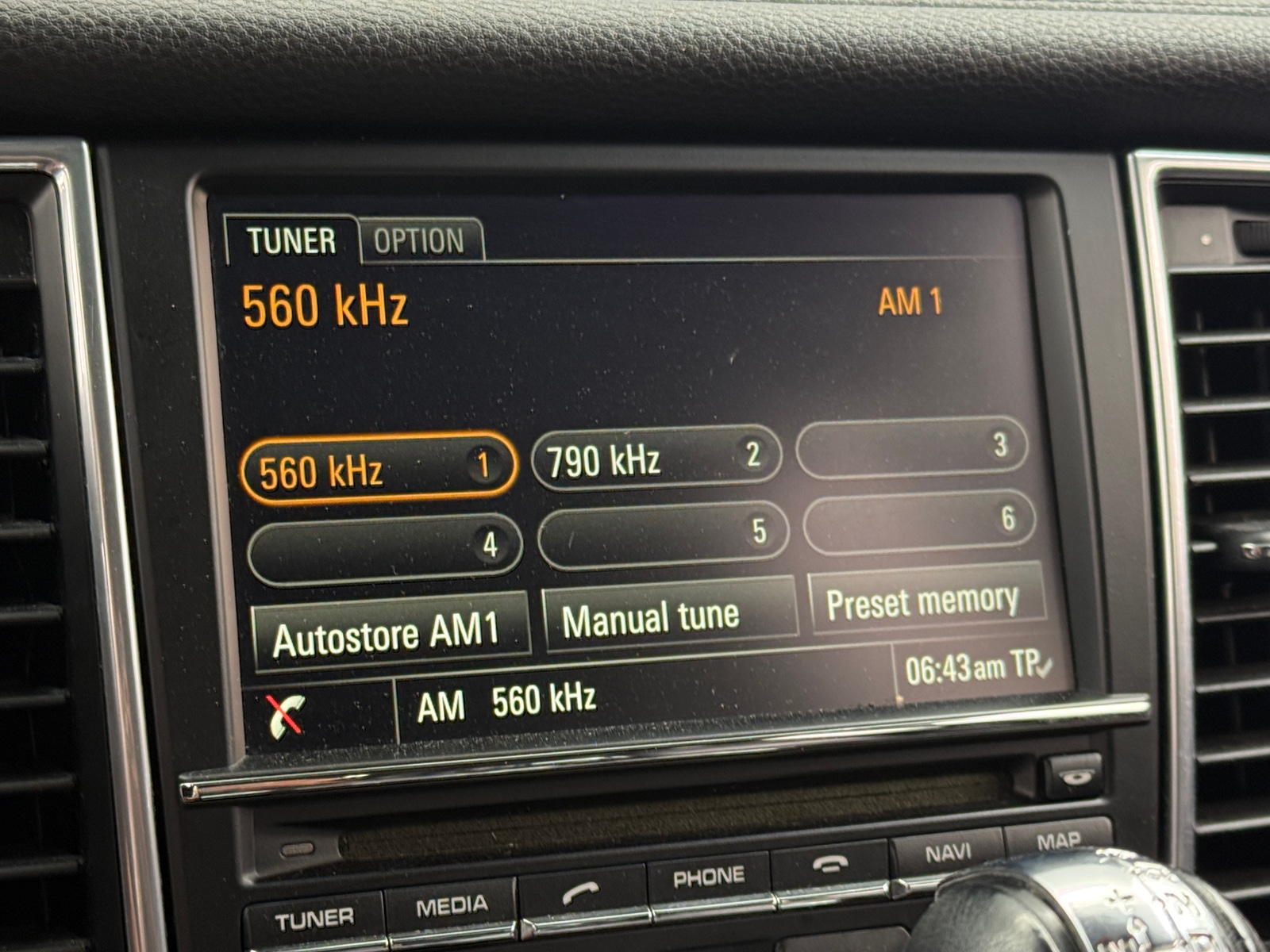 Thumbnail: 2016 Porsche Panamera - 3