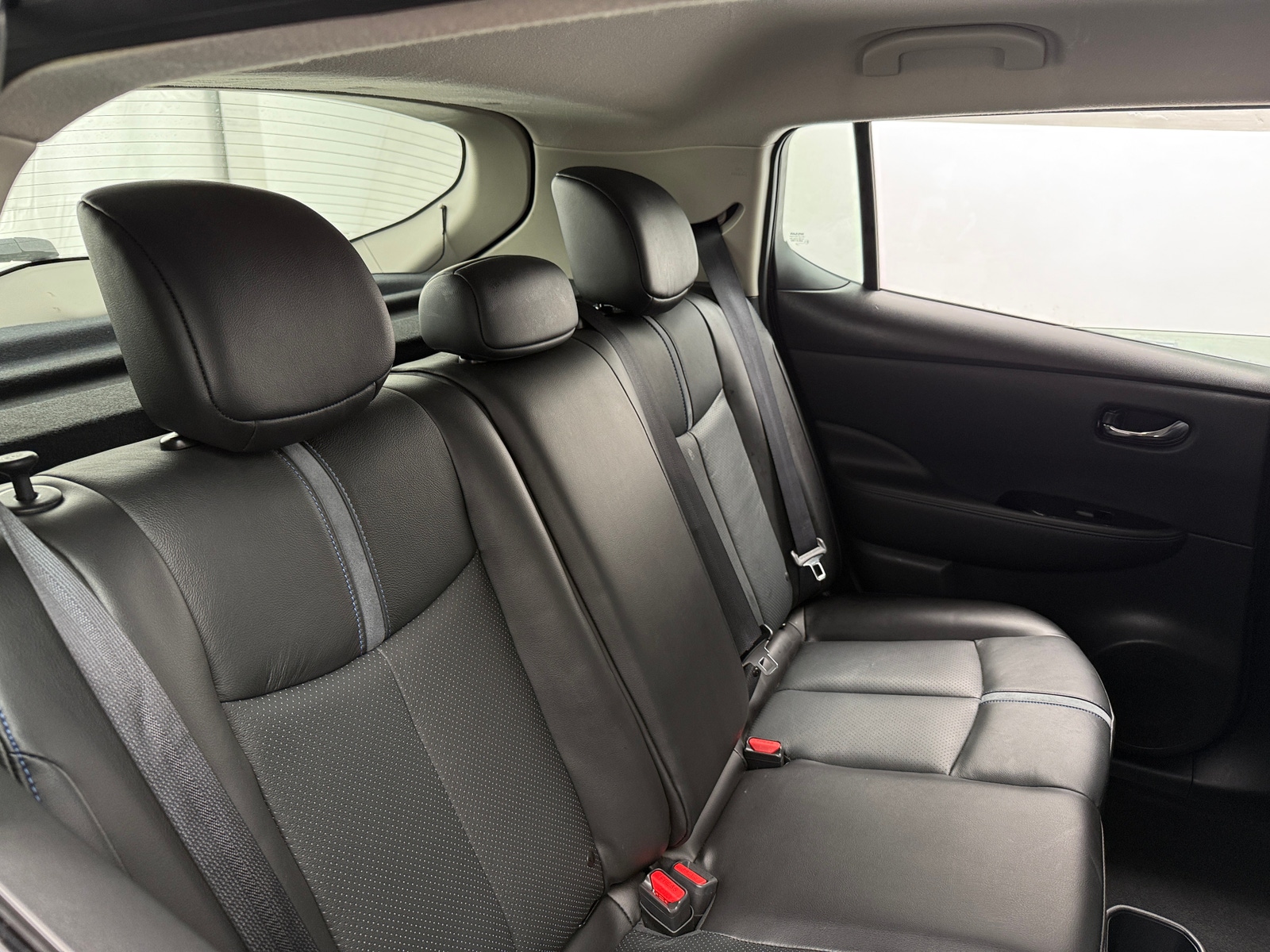 Thumbnail: 2020 Nissan Leaf - 5