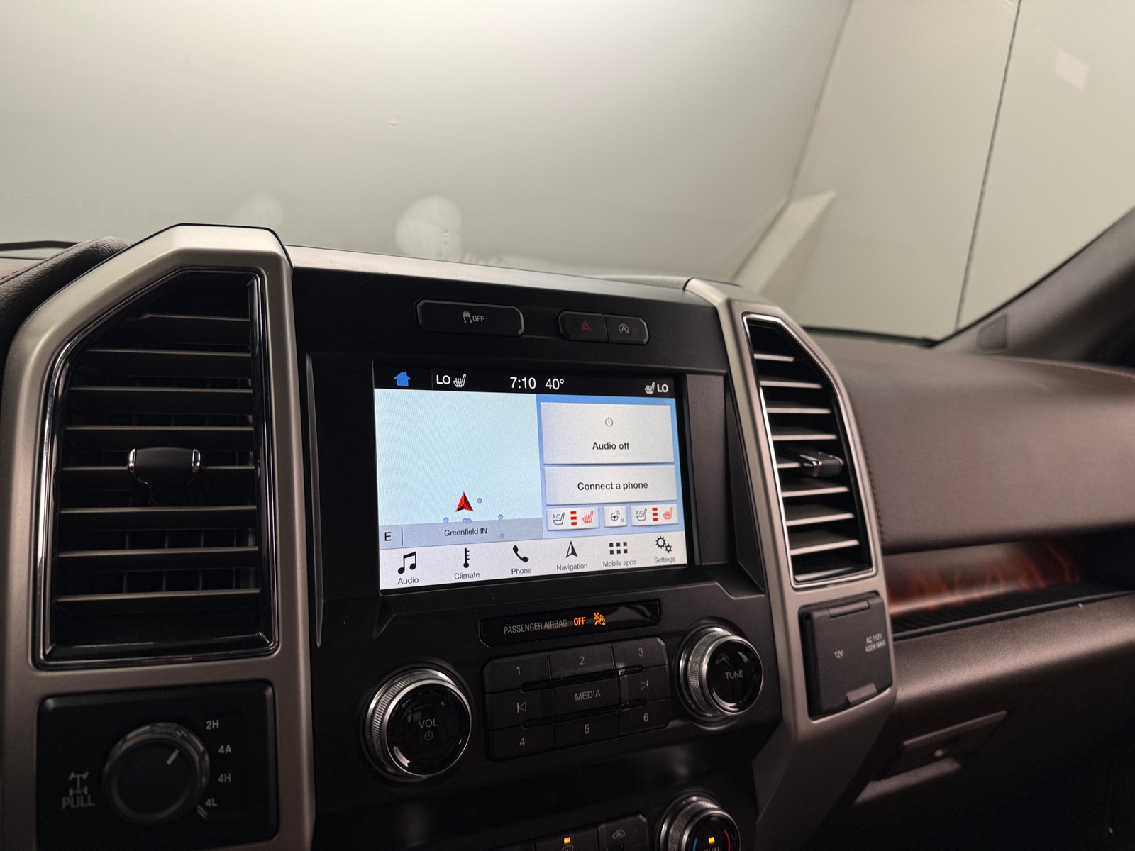 Thumbnail: 2019 Ford Econoline - 3