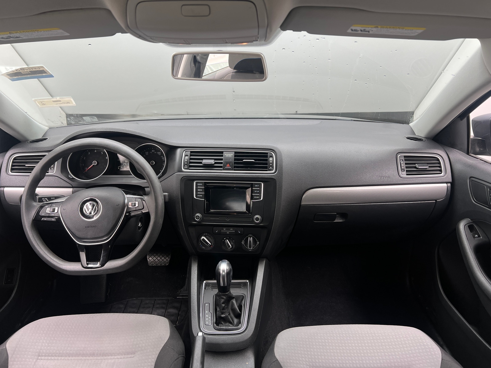 Thumbnail: 2017 Volkswagen Jetta - 3