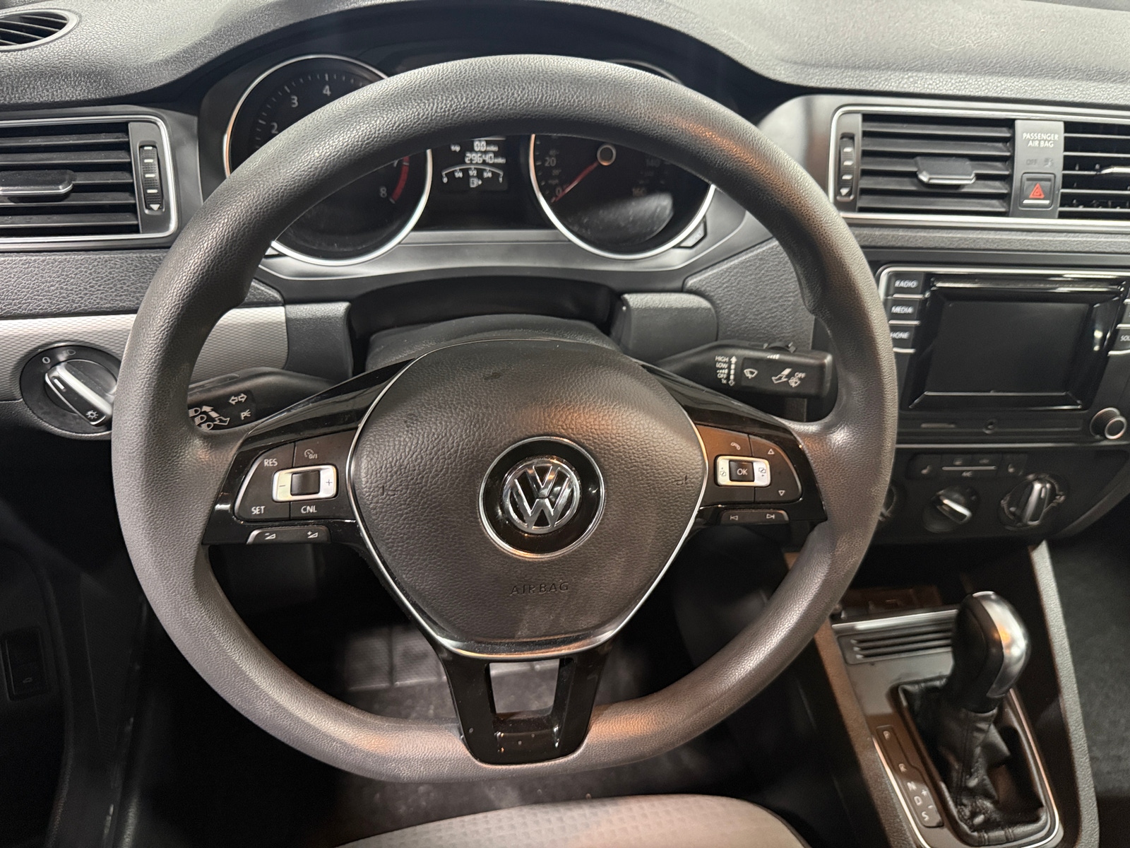 Thumbnail: 2017 Volkswagen Jetta - 5