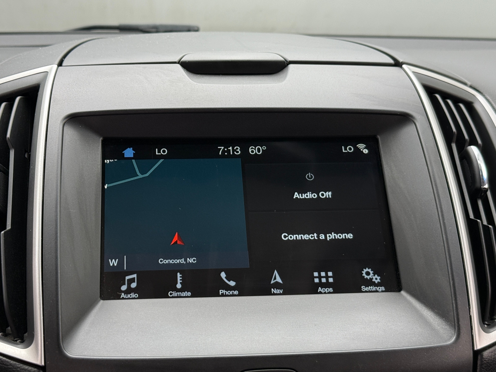 Thumbnail: 2016 Ford Edge - 3