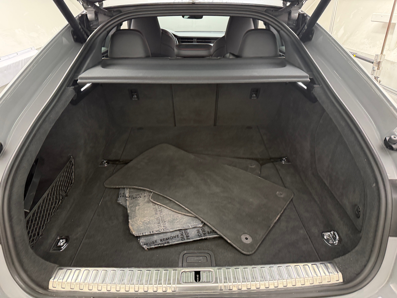 Thumbnail: 2022 Audi RS 7 - 6