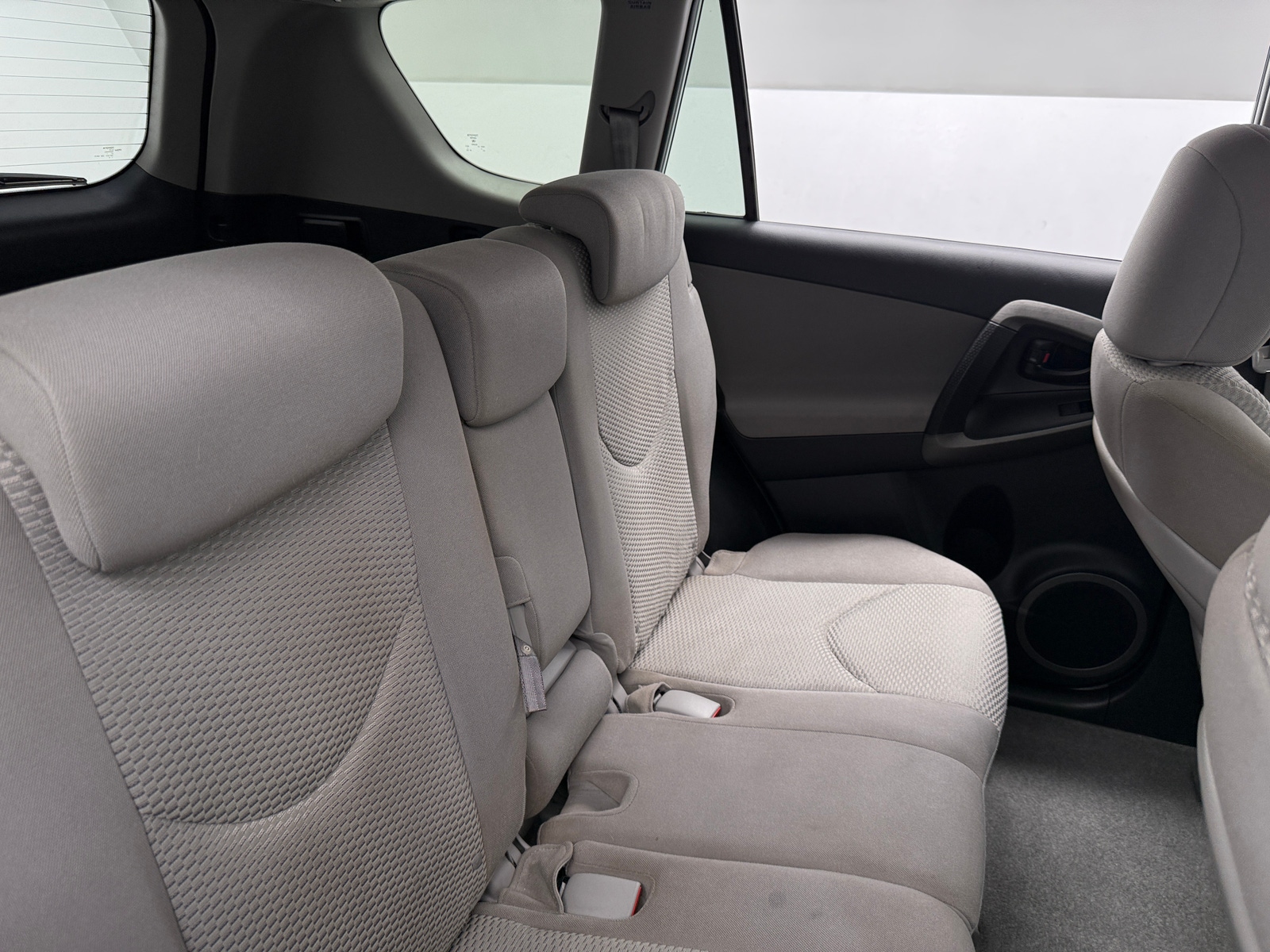 Thumbnail: 2011 Toyota RAV4 - 6