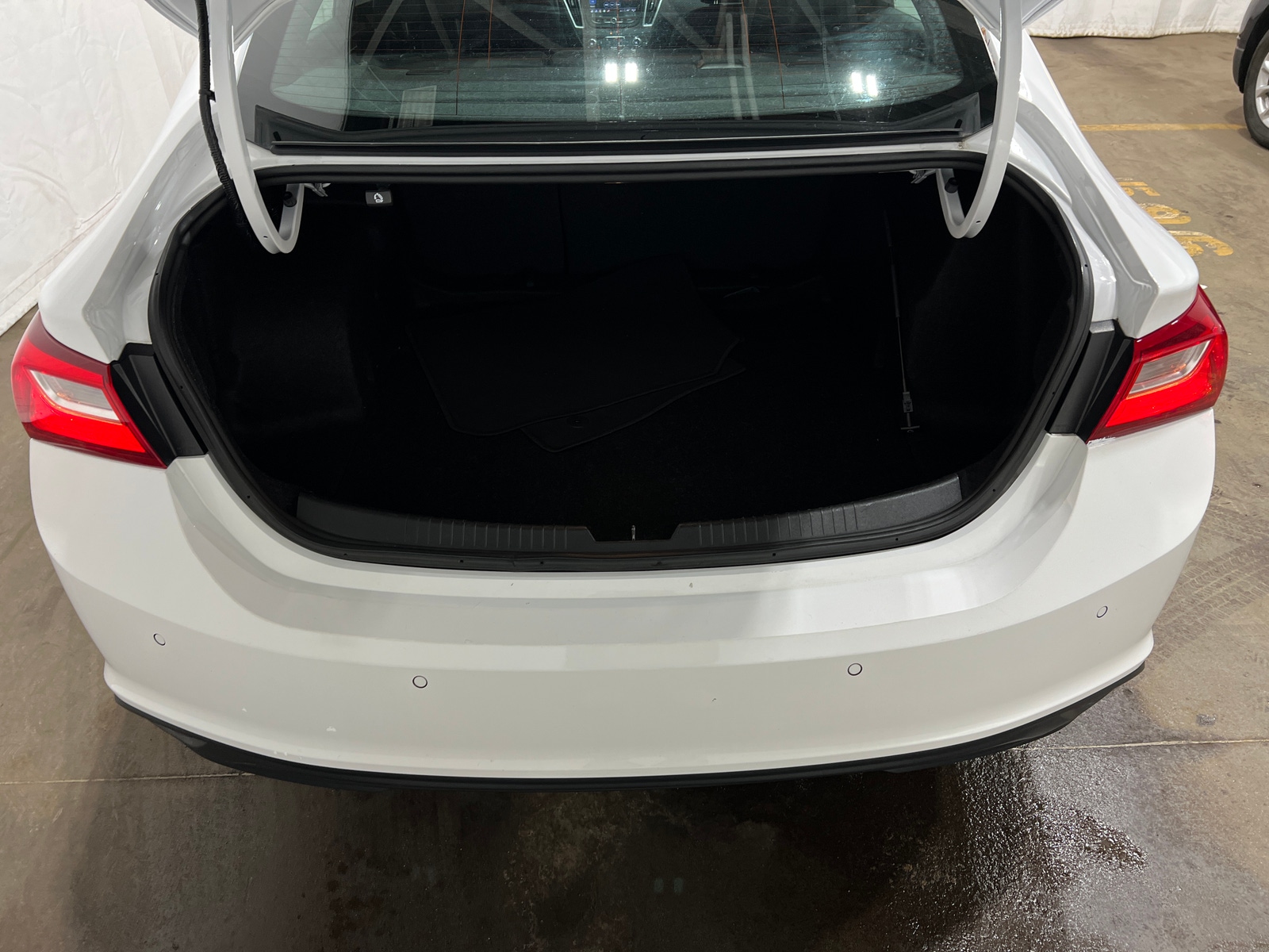 Thumbnail: 2024 Chevrolet Malibu - 7