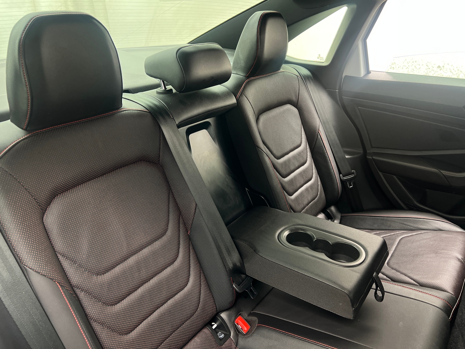 Thumbnail: 2022 Volkswagen Jetta - 5