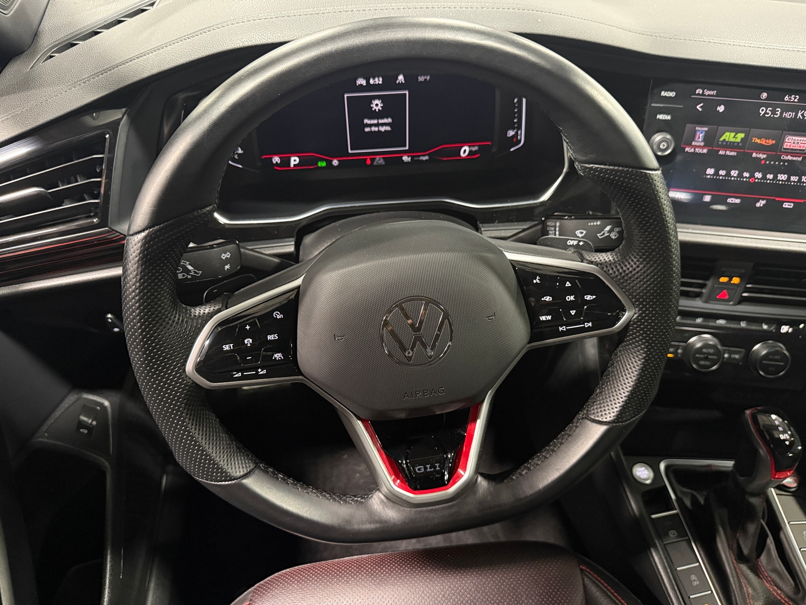 Thumbnail: 2022 Volkswagen Jetta - 4