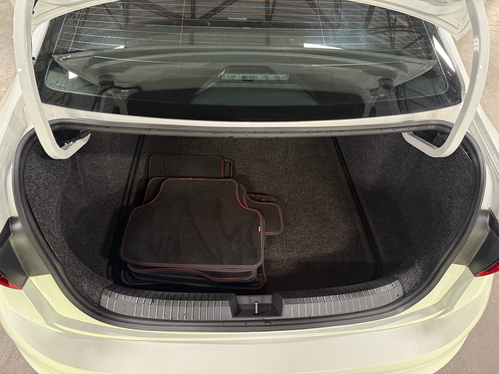 Thumbnail: 2022 Volkswagen Jetta - 6