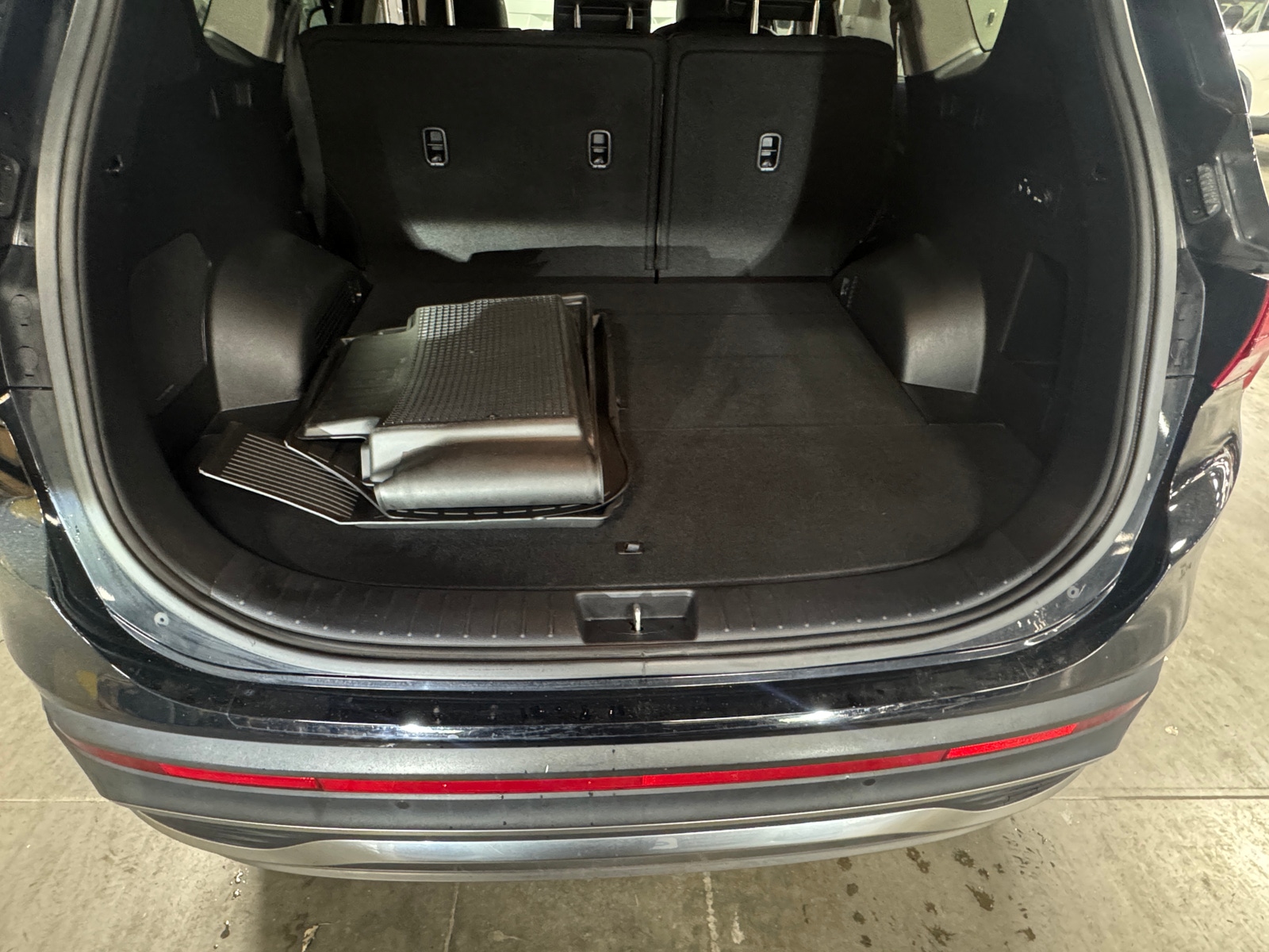 Thumbnail: 2022 Hyundai Santa Fe - 6