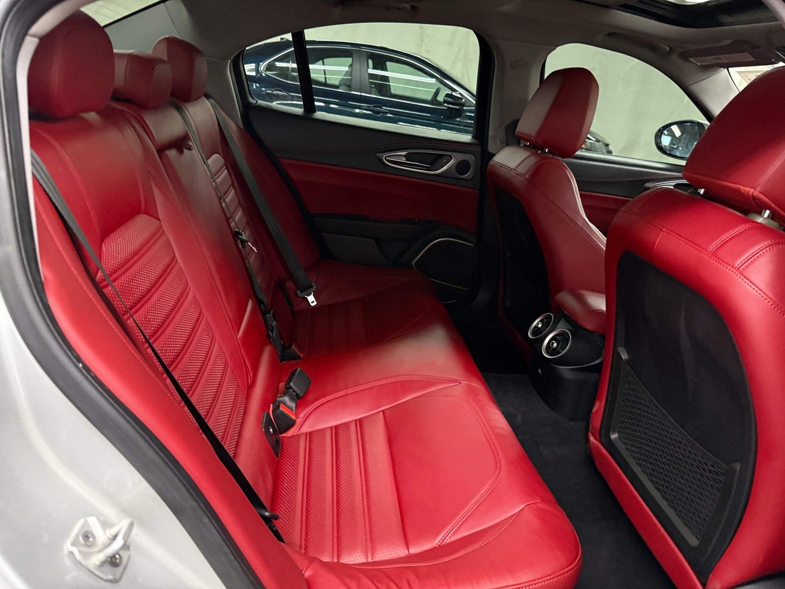 Thumbnail: 2018 Alfa Romeo Giulia - 5