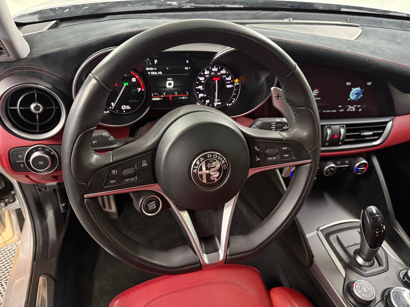 Thumbnail: 2018 Alfa Romeo Giulia - 4