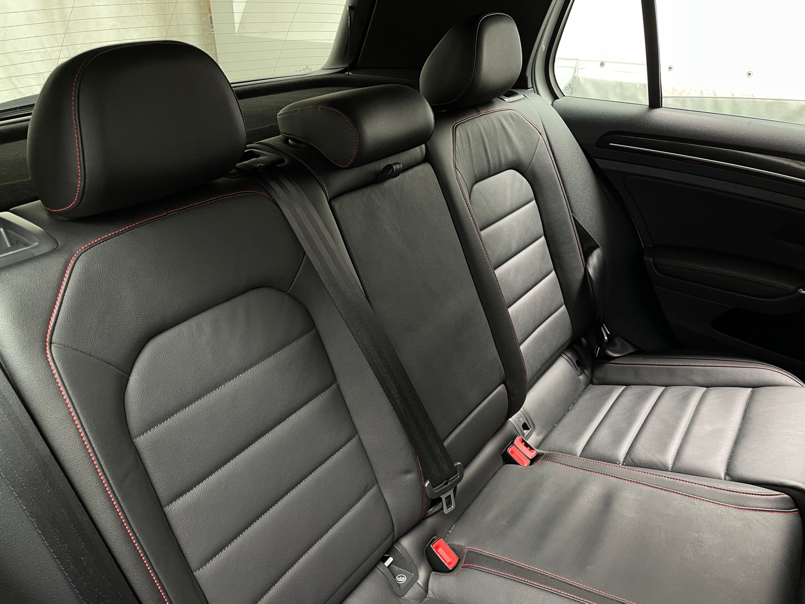 Thumbnail: 2017 Volkswagen Golf - 6