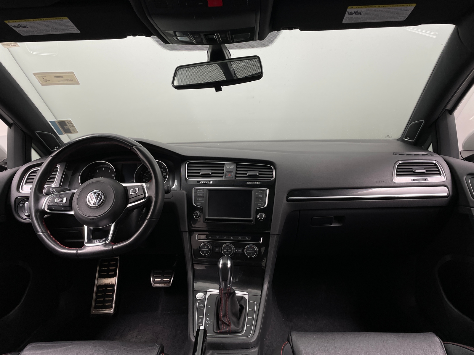 Thumbnail: 2017 Volkswagen Golf - 3