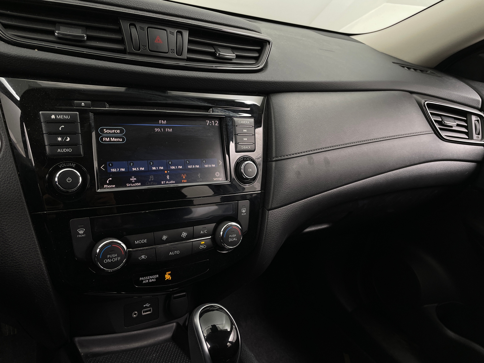 Thumbnail: 2020 Nissan Rogue - 4