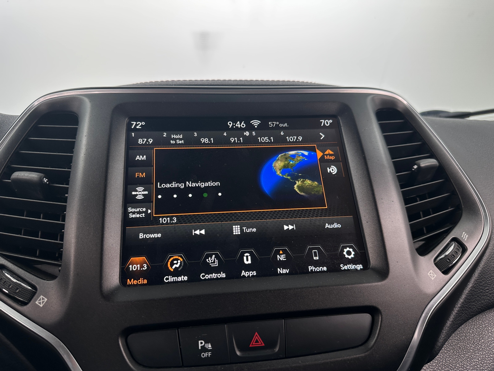 Thumbnail: 2020 Jeep Cherokee - 3