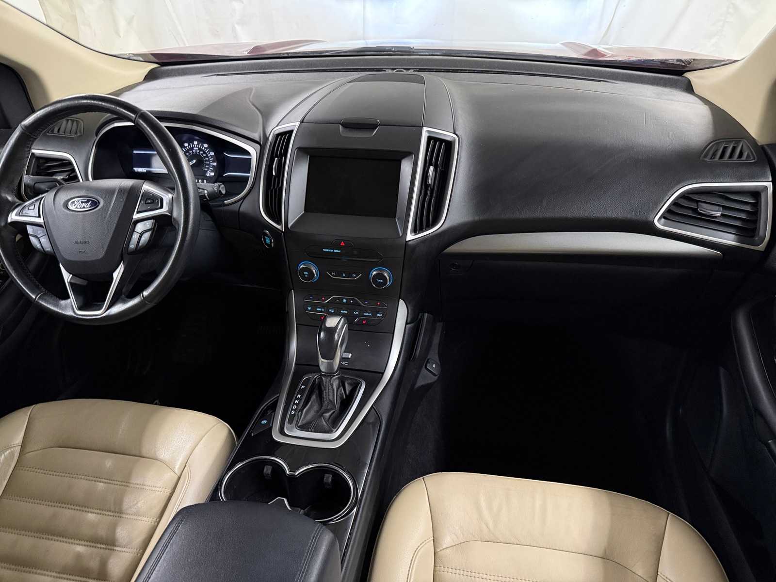 Thumbnail: 2015 Ford Edge - 2