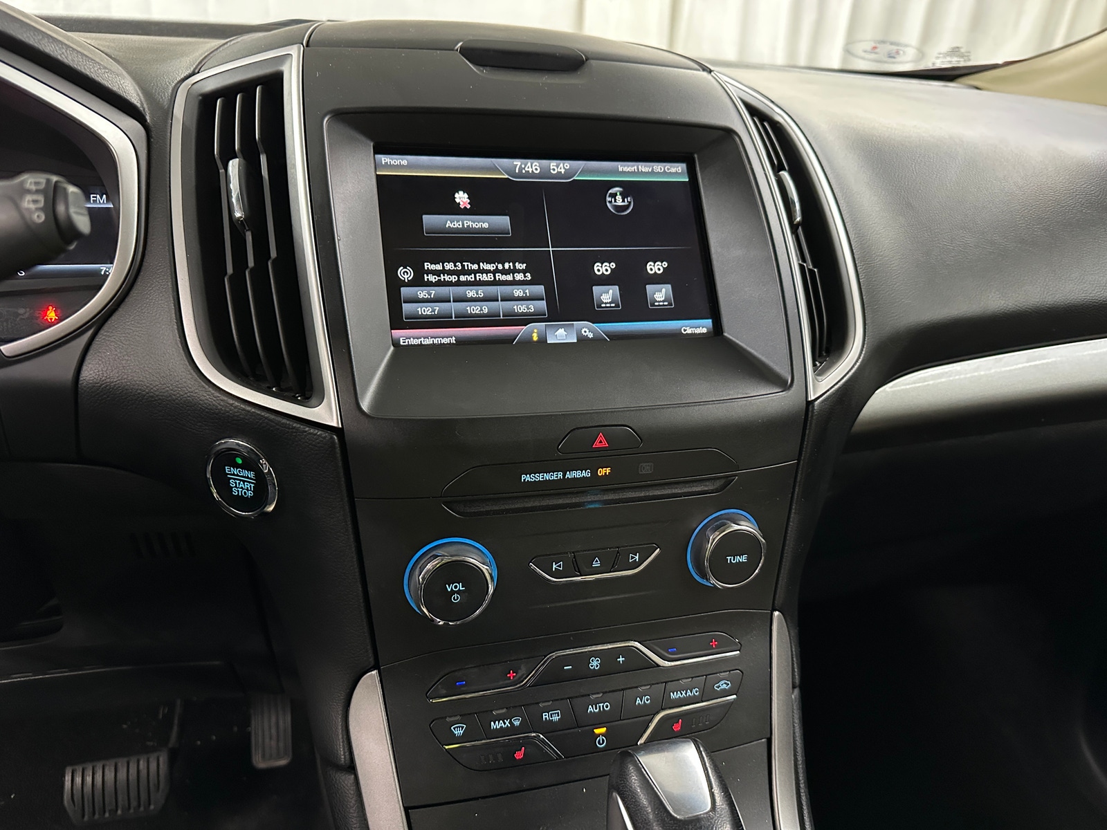 Thumbnail: 2015 Ford Edge - 3