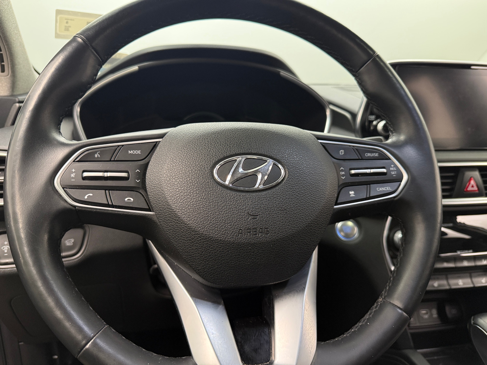 Thumbnail: 2020 Hyundai Santa Fe - 4