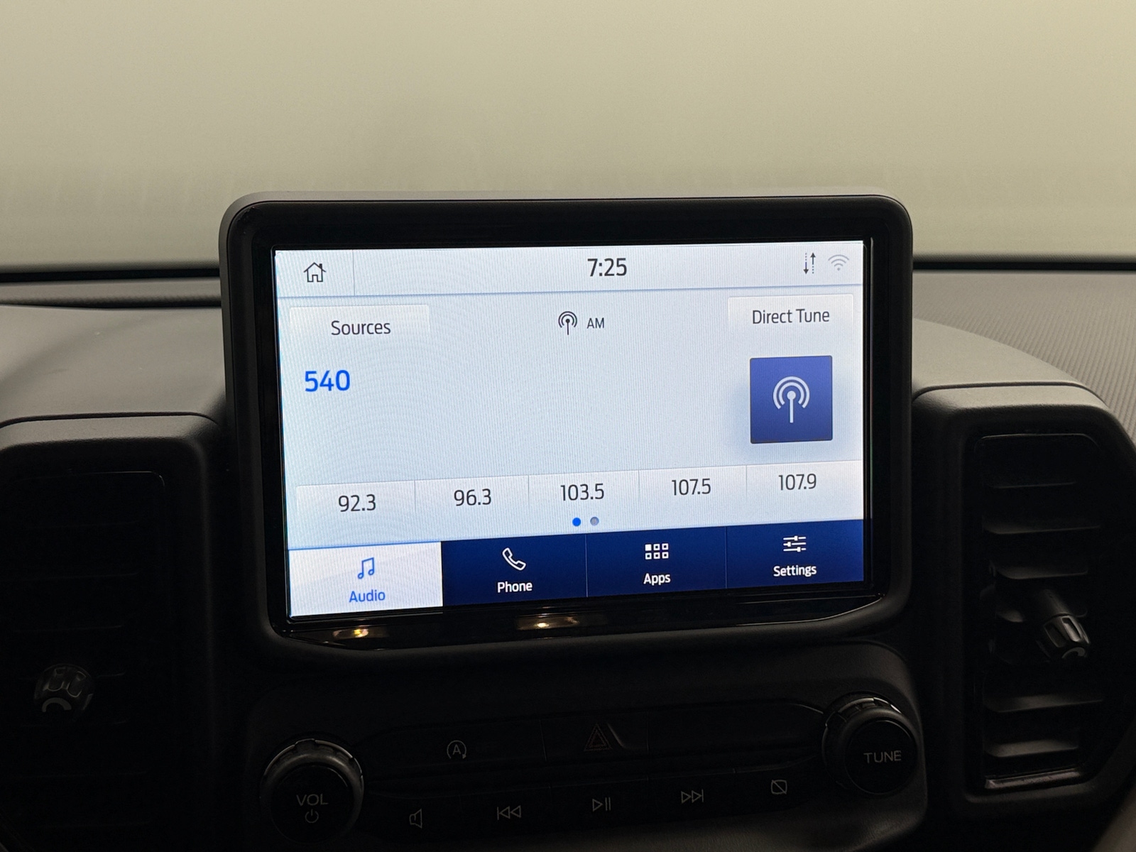 Thumbnail: 2021 Ford Bronco Sport - 4